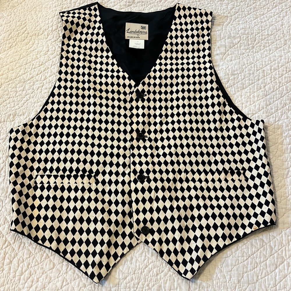 Duamond pattern black & ivory print vest